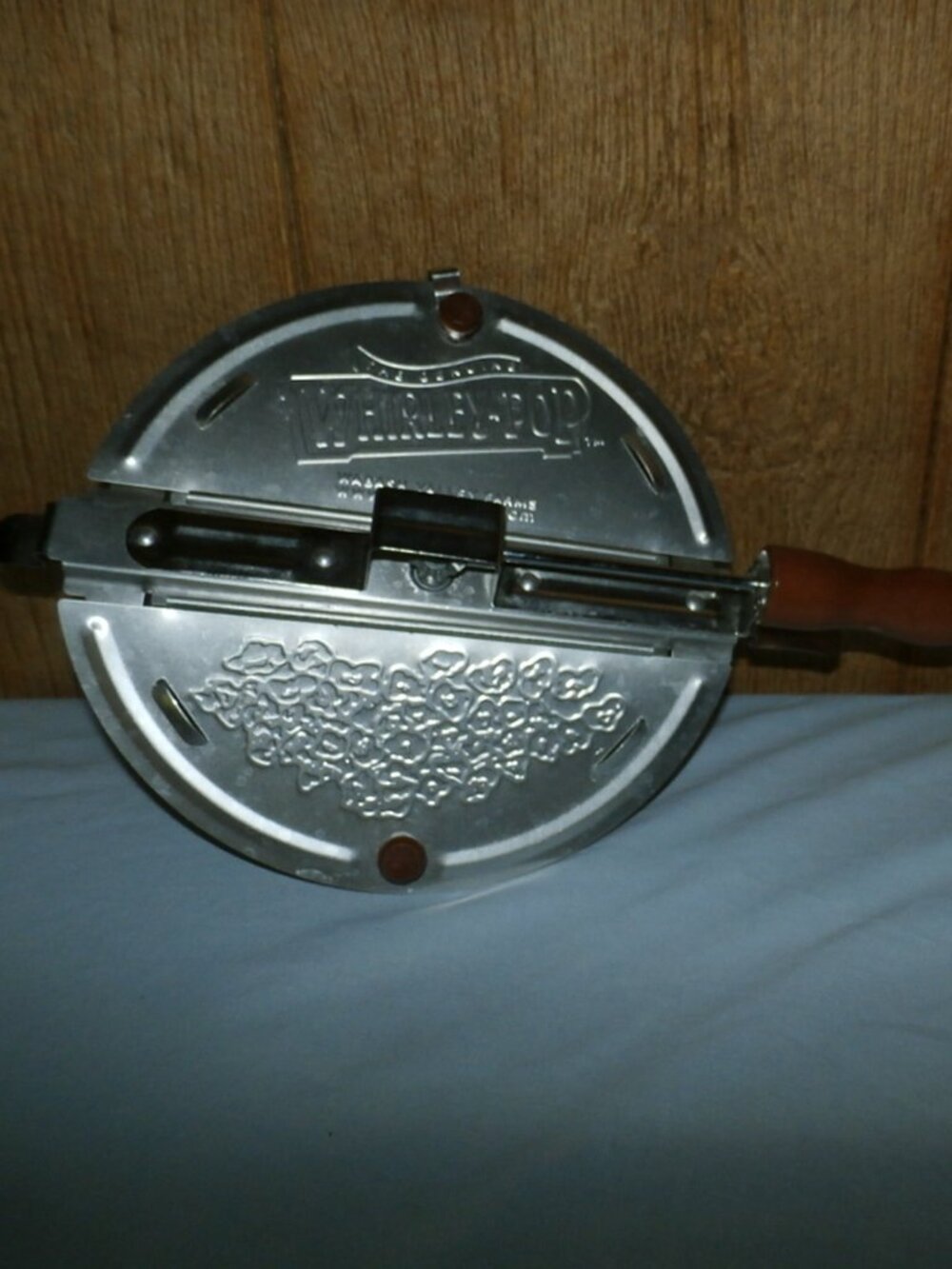 The Genuine Whirley-Pop Stovetop Popcorn Popper Aluminum Hand Crank 6 qt Lid